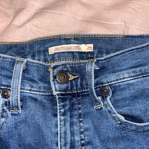 Levi jeans! - Picture 2 of 3